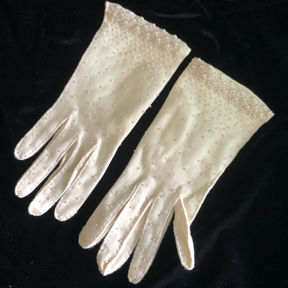 Vintage Beaded Cotton Gloves; Beautiful 7